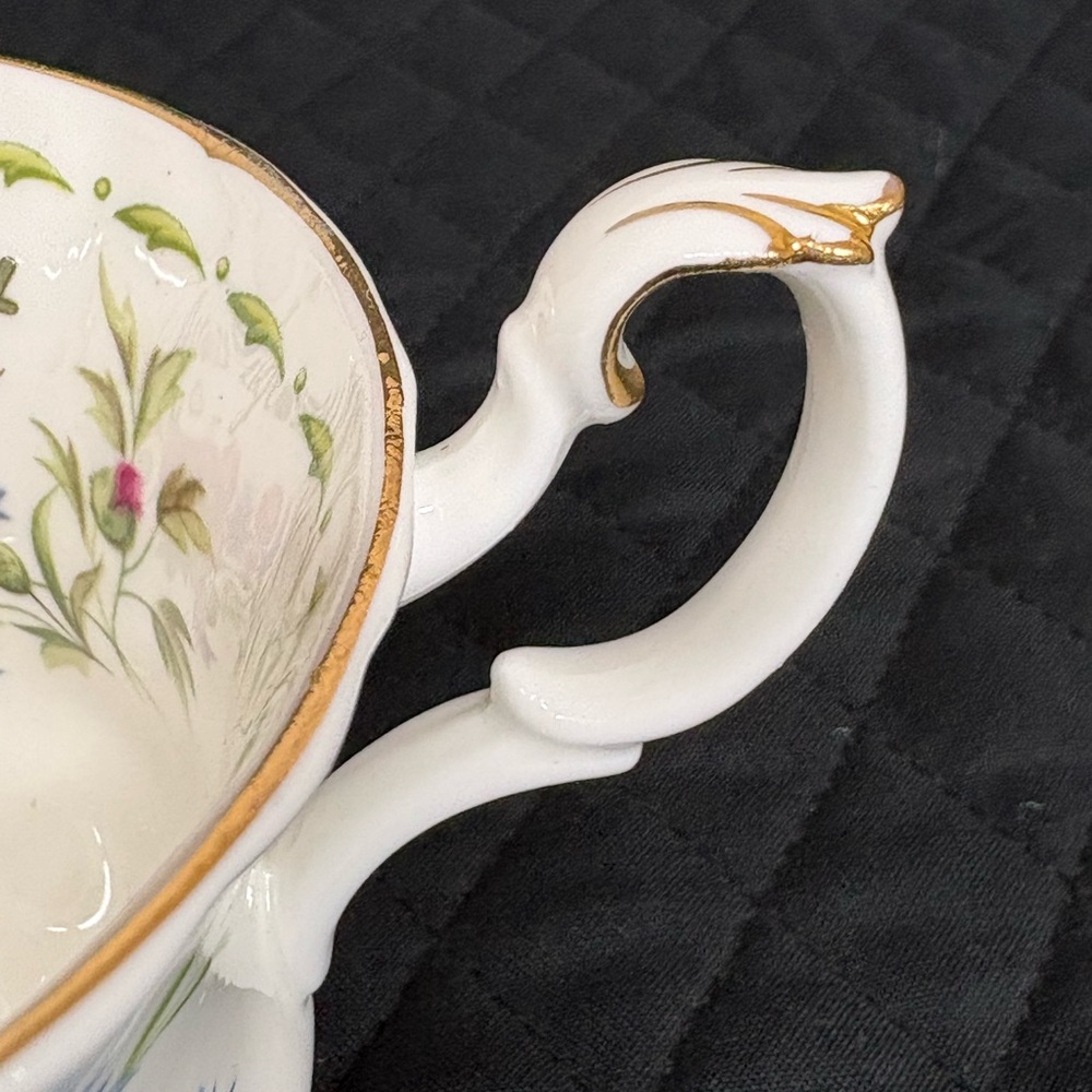 Royal Albert Bone China Flower of the Month August Poppy Teacup & Saucer - Picture 11 of 14
